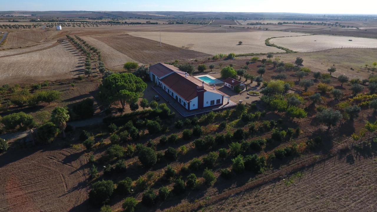 Monte Da Floresta B&B Ferreira Do Alentejo Esterno foto
